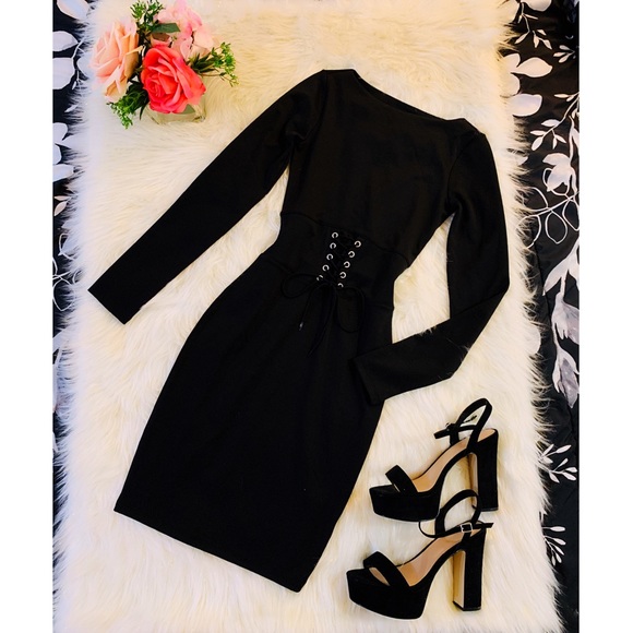 H&M Dresses & Skirts - 𝑯&𝑴 𝑩𝒍𝒂𝒄𝒌 𝑳𝒐𝒏𝒈 𝒔𝒍𝒆𝒆𝒗𝒆 𝒅𝒓𝒆𝒔𝒔